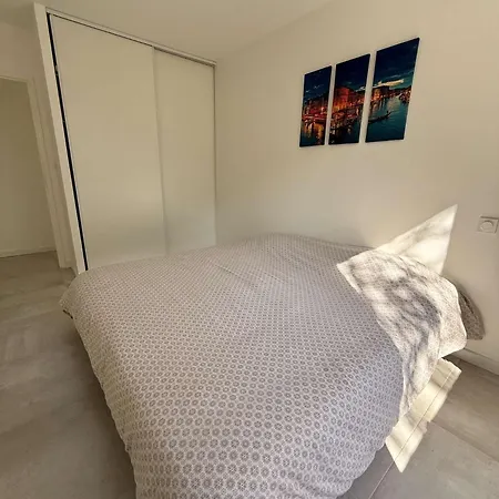 Maison Lumineuse A 100m De La Villa *